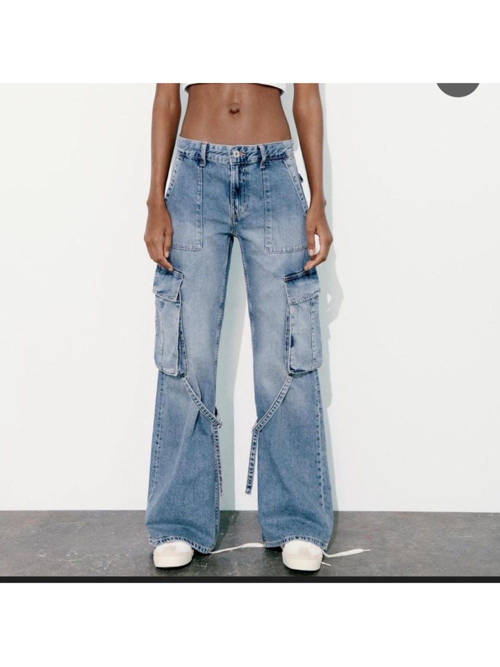 Zara Light Blue Wide-Leg Cargo Jeans with Utility Pockets